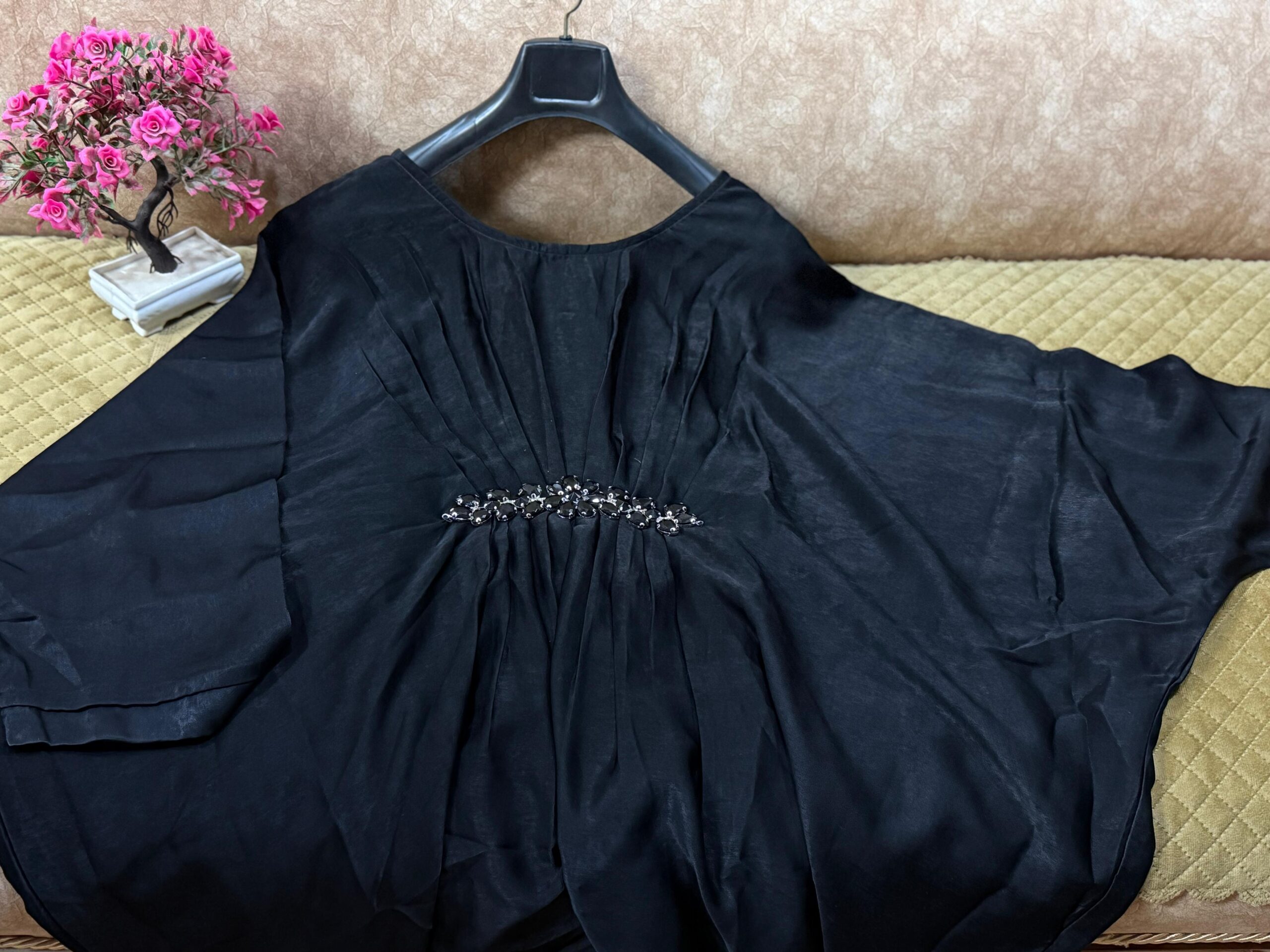 Summer Velvet Shimmer Brooch Abaya